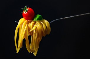 Η πρόταση για βράσιμο των ζυμαρικών που εξόργισε τους σεφ στην Ιταλία