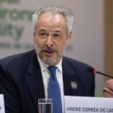 Χρειαζόμαστε μια νέα εποχή πέραν των διαπραγματεύσεων