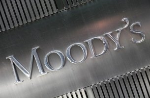 Moody’s: Μηδενικό αποτύπωμα ως το 2030