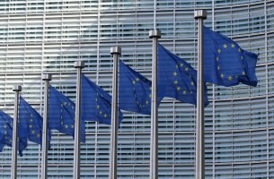 Οι αυστηρότεροι έλεγχοι και οι νέοι κανονισμοί της ΕΕ για το ESG προκαλούν ανησυχία σε επενδυτές και στελέχη εταιρειών