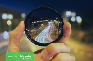 Schneider Electric: Εξατομικευμένη ψηφιακή εμπειρία για πελάτες και συνεργάτες της   