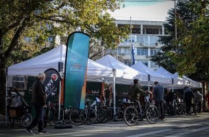 Καθαρή ενέργεια και πράσινη μετακίνηση στη Λάρισα από το ΔΕΗ e-bike Festival