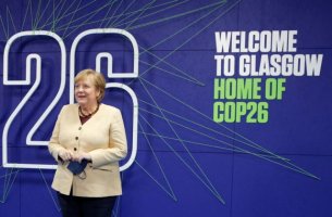 COP26: Υπέρ της τιμολόγησης των εκπομπών διοξειδίου του άνθρακα τάχθηκε η Μέρκελ