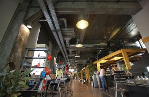 T16: Ένα μοναδικό boutique office & event services κτήριο στο Γκάζι