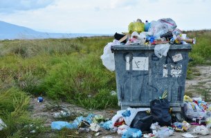 ΗΠΑ: Η χώρα παράγει ετησίως τα περισσότερα πλαστικά απορρίμματα σε παγκόσμιο επίπεδο	