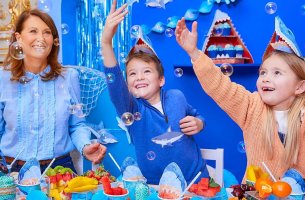 Η μητέρα της Kate Middleton και τα eco-friendly παιδικά πάρτι