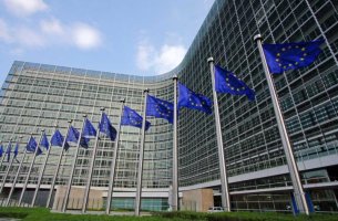 Η Ευρώπη θέτει τους δικούς της κανόνες ESG στις ξένες εταιρείες
