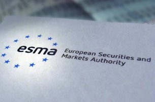 Τι δείχνει η μελέτη του ESMA για τις χαμηλές πτήσεις των τιμών των ESG funds