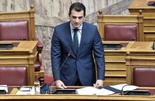 Σκρέκας: Τουλάχιστον 5 δισ. ευρώ το επόμενο έτος για στήριξη από τις επιπτώσεις της ενεργειακής κρίσης