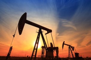 Η βιομηχανία πετρελαίου βγάζει κέρδη 3 δισ. δολαρίων καθημερινά εδώ και 50 χρόνια