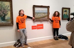 Ακτιβιστές «κόλλησαν» πάνω σε πίνακα του Βαν Γκογκ διαμαρτυρόμενοι για την κλιματική αλλαγή