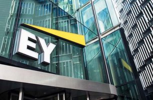 EY: Ανθεκτική η δραστηριότητα συγχωνεύσεων και εξαγορών το 2022   