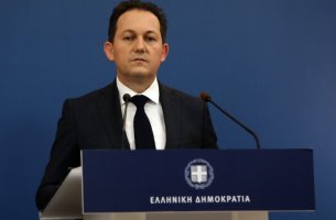 Πέτσας: 4,1 δισ. ευρώ για την ψηφιακή και πράσινη μετάβαση της Τοπικής Αυτοδιοίκησης