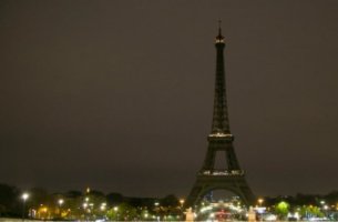 Παρίσι: Διακοπή του νυκτερινού φωτισμού των δημοτικών κτιρίων και μνημείων του και μείωση της θέρμανσης