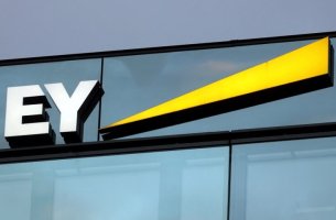 EY: Έσοδα – ρεκόρ ύψους 45,4 δισ. δολαρίων παγκοσμίως