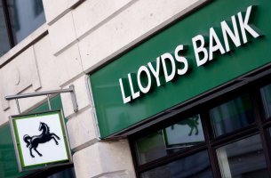 H Lloyd's γίνεται η πρώτη τράπεζα που σταματά τη χρηματοδότηση έργων φυσικού αερίου και πετρελαίου 