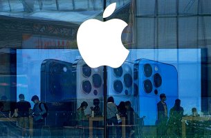 Η Apple ανακοινώνει νέες επενδύσεις σε καθαρή ενέργεια, ζητώντας από τους προμηθευτές να απαλλαγούν από τον άνθρακα