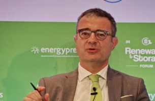 Η HELLENiQ ENERGY στοχεύει στα 2 gigawatt από ΑΠΕ μέχρι το τέλος της δεκαετίας