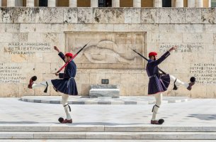 PwC: Πιο ελκυστική η Ελλάδα για την ανάπτυξη ιδιωτικών επιχειρήσεων
