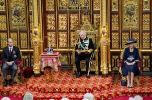 Βασιλιάς Κάρολος: Επιβεβαιώνει τα «πράσινα» διαπιστευτήρια του 