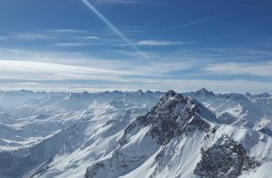 Άφαντο το χιόνι στις Άλπεις - Με τεχνητό το πρωτάθλημα σκι