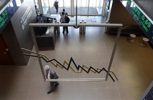 Χρηματιστήριο Aθηνών: Αντίδραση με πολύ μειωμένο τζίρο