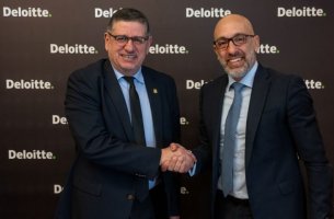 Η Deloitte στοχεύει στην απορρόφηση φοιτητών του Οικονομικού Πανεπιστημίου Αθηνών