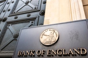 BoE: Απαιτείται συγκρισιμότητα στις γνωστοποιήσεις των εταιρειών για το κλίμα