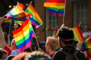 Κατάσταση έκτακτης ανάγκης στις ΗΠΑ για την κοινότητα των ΛΟΑΤΚΙ+ ατόμων