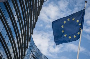 Η ΕΕ ανοίγει διαβούλευση για την πρώτη δέσμη προτύπων CSRD
