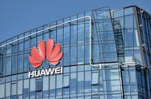 Huawei: Στα 14,27 δισ. δολάρια τα έσοδα για το α΄ εξάμηνο