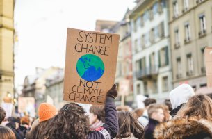  Ακτιβιστές προγραμματίζουν διαδηλώσεις το σαββατοκύριακο σε 54 χώρες αξιώνοντας την σταδιακή κατάργηση των ορυκτών καυσίμων