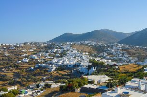 Σίφνος: Εκεί που η γαστρονομία ενώνει έθιμα και παραδόσεις από κάθε γωνία της Ελλάδας