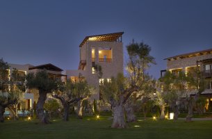 Costa Navarino: Ένα πρότυπο παράδειγμα βιώσιμου τουρισμού και φιλοξενίας χωρίς αποκλεισμούς