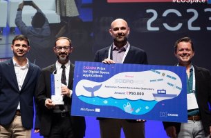 €1 εκατ. ευρώ σε ελληνική start-up που καθαρίζει τις ακτές από τα πλαστικά με drones και ΑΙ