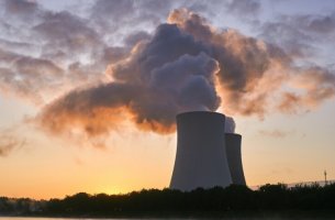 Βloomberg: Στην πυρηνική ενέργεια «ποντάρουν» τα hedge funds