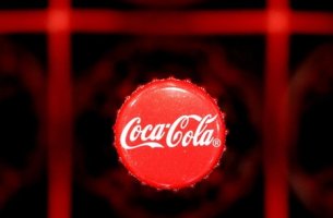 Αποχωρεί ο CFO της Coca-Cola HBC Μπεν Αλμανζάρ