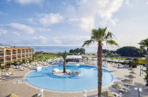 Metaxa Hospitality Group: Έναρξη της καλοκαιρινής περιόδου στα ξενοδοχεία του σε Κρήτη και Σαντορίνη