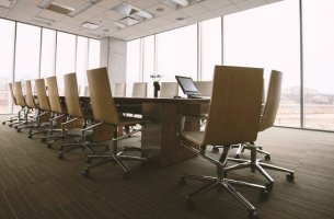 Η συζήτηση για το κλίμα στα conference calls των εταιρειών του S&P 500 πέφτει κατά τρία τέταρτα