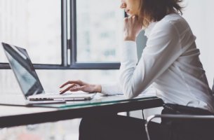 Ισότητα των φύλων: Άνοδος 20 θέσεων στην παγκόσμια κατάταξη για την Ελλάδα