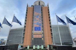 Ευρωπαίοι επενδυτές προειδοποιούν για τις σημαντικές περικοπές δεδομένων κατά την αναθεώρηση των πράσινων κανόνων