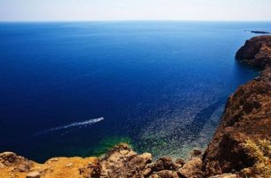  Σε νέα ρεκόρ η θερμοκρασία στην επιφάνεια της Μεσόγειου