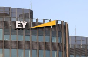 EY Ripples: Σχεδόν 1 εκατ. ζωές επηρέασε θετικά η EY Ελλάδος μεταξύ 2024-2025 