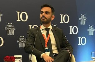 Α.Αντωνιάδης (ΣΟΛ Crowe) σε ΜμΕ: «Σταματήστε να απαντάτε σε ερωτηματολόγια και ξεκινήστε τα δικά σας reports»