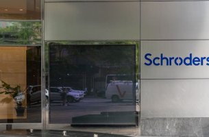 Η Schroders πετυχαίνει μετάβαση στο 100% ανανεώσιμη ηλεκτρική ενέργεια — έναν χρόνο νωρίτερα