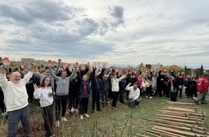 Θεσσαλονίκη: Δενδροφύτευση με μαθητές και φορείς να δίνουν ζωή σε νέο πράσινο χώρο