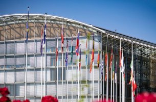 ΕΤΕπ: Διπλασιάζει τη χρηματοδότηση για προσιτή στέγαση – 6 δισ. ευρώ έως το 2026