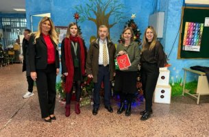 TÜV NORD Hellas: Παράδοση Αυτόματου Εξωτερικού Απινιδωτή στο 4ο Δημοτικό Σχολείο Ζωγράφου 