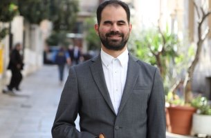 «Με Άλλα Μάτια»: Χτίζοντας μια χώρα πραγματικά συμπεριληπτική – Συνέντευξη με τον Βαγγ.Αυγουλά για την Παγκόσμια Ημέρα Αναπηρίας