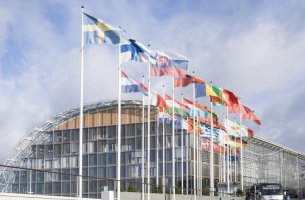 EIB και Angelini Ventures υπογράφουν συμφωνία €150 εκατ. για τη χρηματοδότηση ευρωπαϊκών startups